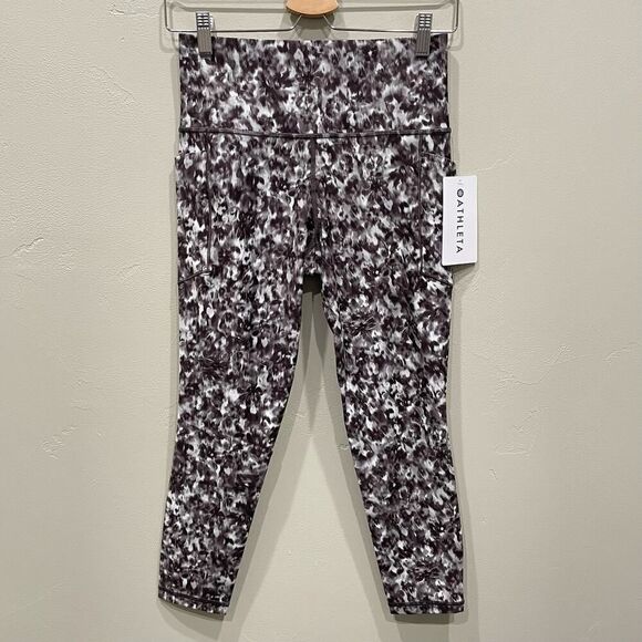 NWT Athleta Salutation Stash High Rise 7/8 Tight Leggings - Size: Medium - Picture 2 of 11